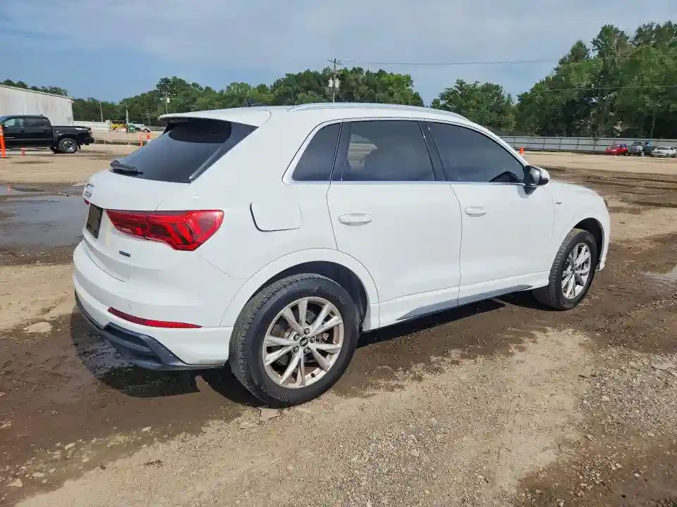 WA1DECF37M1016034 2021 AUDI Q3-2