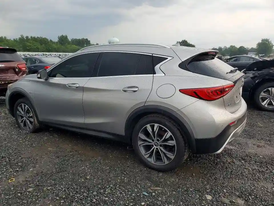 SJKCH5CR2HA016197 2017 INFINITI QX30-1