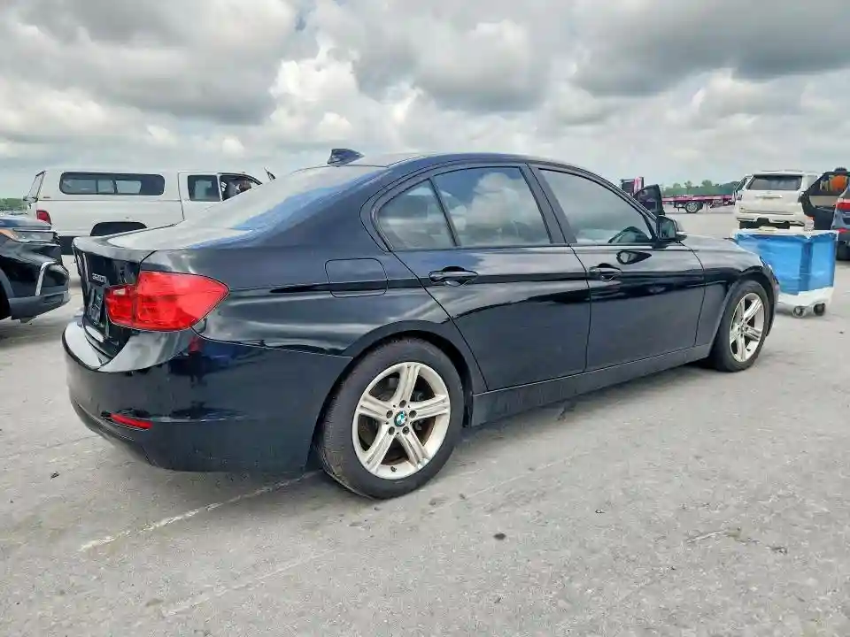 WBA3B1G57FNT04160 2015 BMW 3 SERIES-2