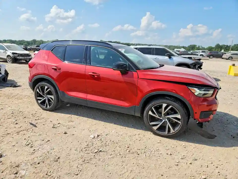 YV4162UM7L2207390 2020 VOLVO XC40-3