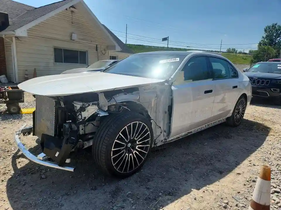 WBA23EH05SCV49726 2025 BMW 7 SERIES-0