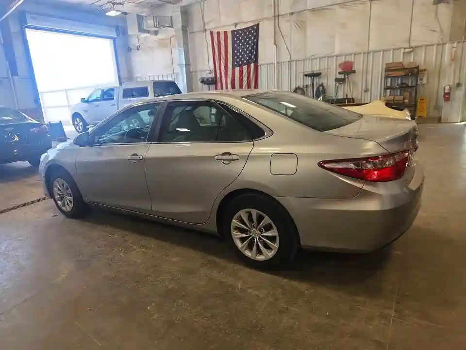 4T1BF1FK8HU723892 2017 TOYOTA CAMRY-1