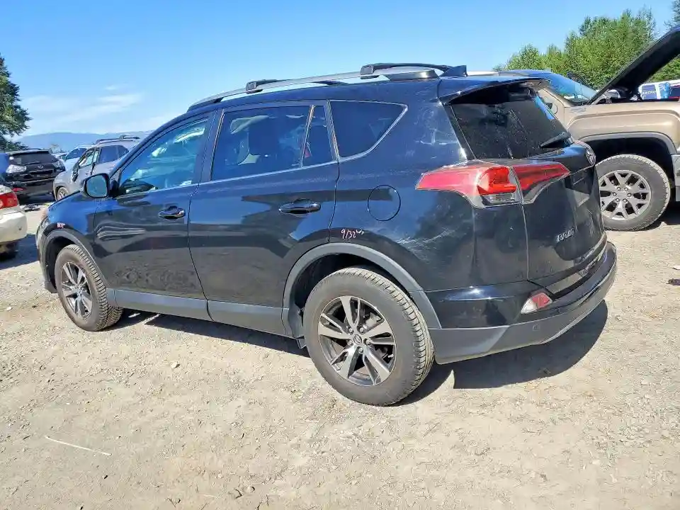 2T3RFREV4JW745944 2018 TOYOTA RAV4-1