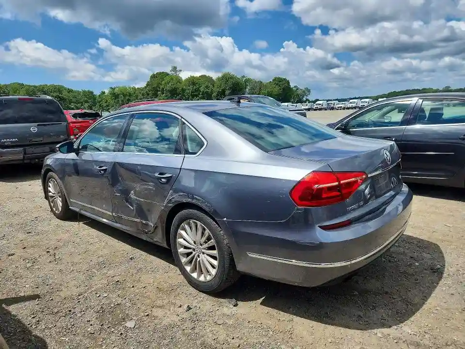 1VWBT7A37GC014128 2016 VOLKSWAGEN PASSAT-1