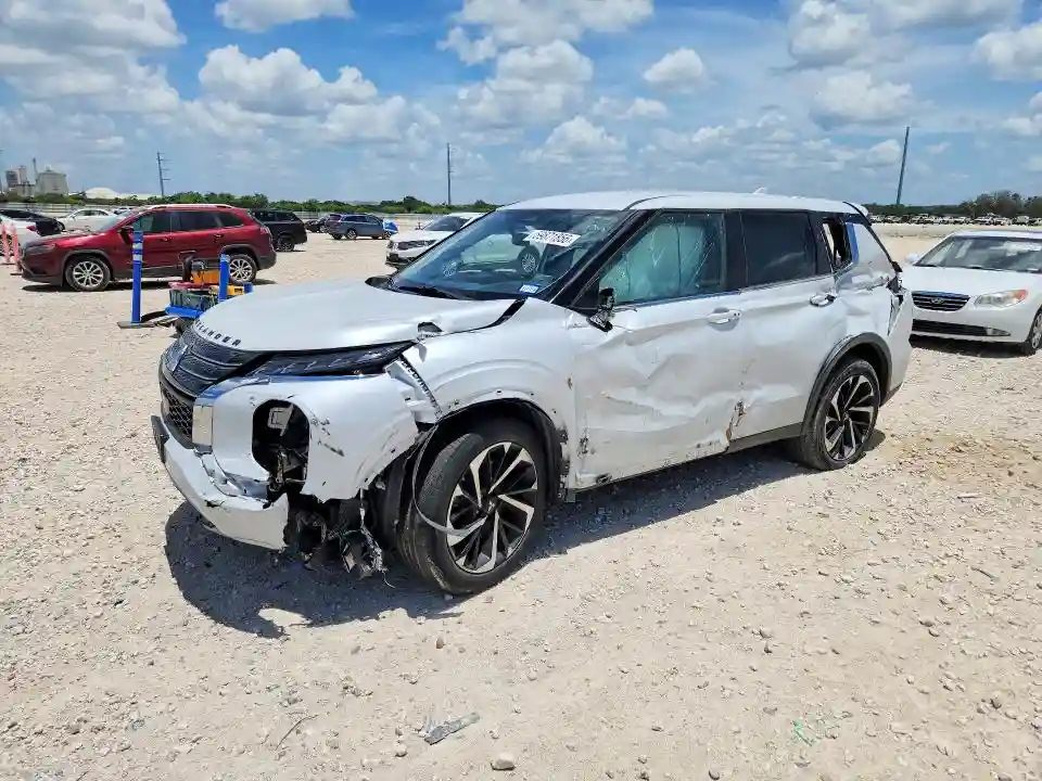 JA4J3UA82NZ086299 2022 MITSUBISHI OUTLANDER-0