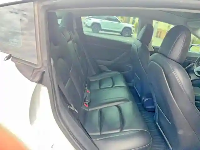 5YJ3E1EA3LF799963 2020 TESLA MODEL 3-5