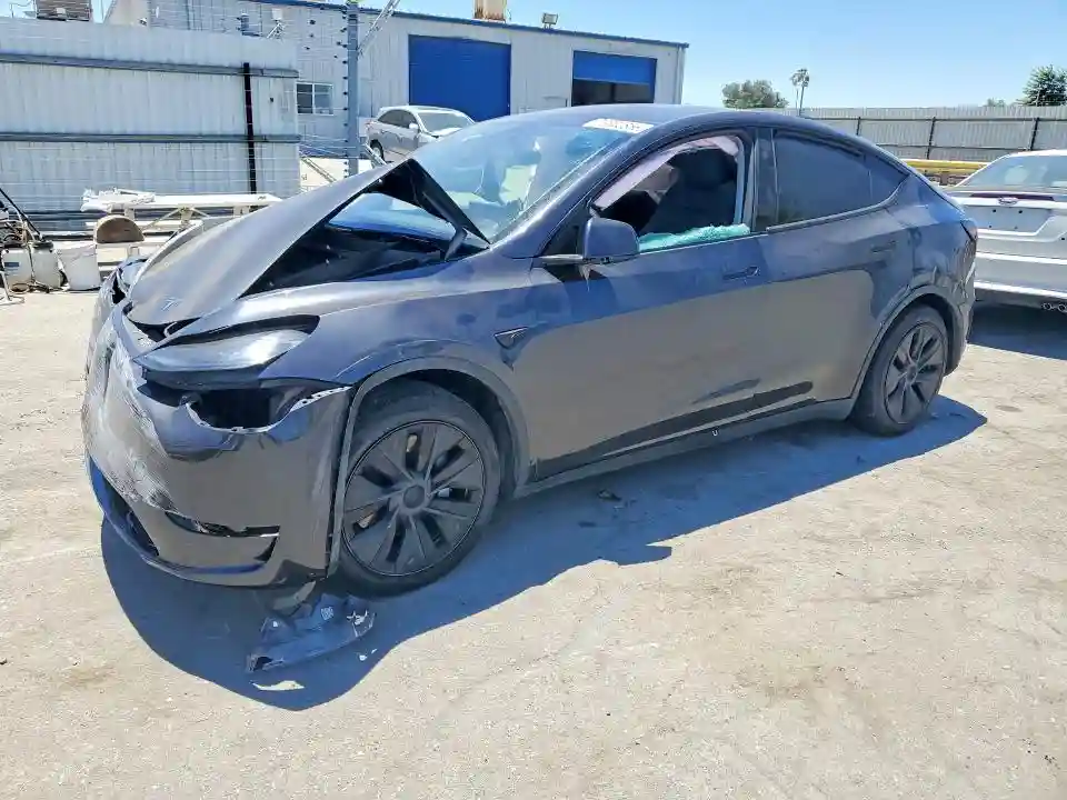 7SAYGDED7SF240686 2025 TESLA MODEL Y-0
