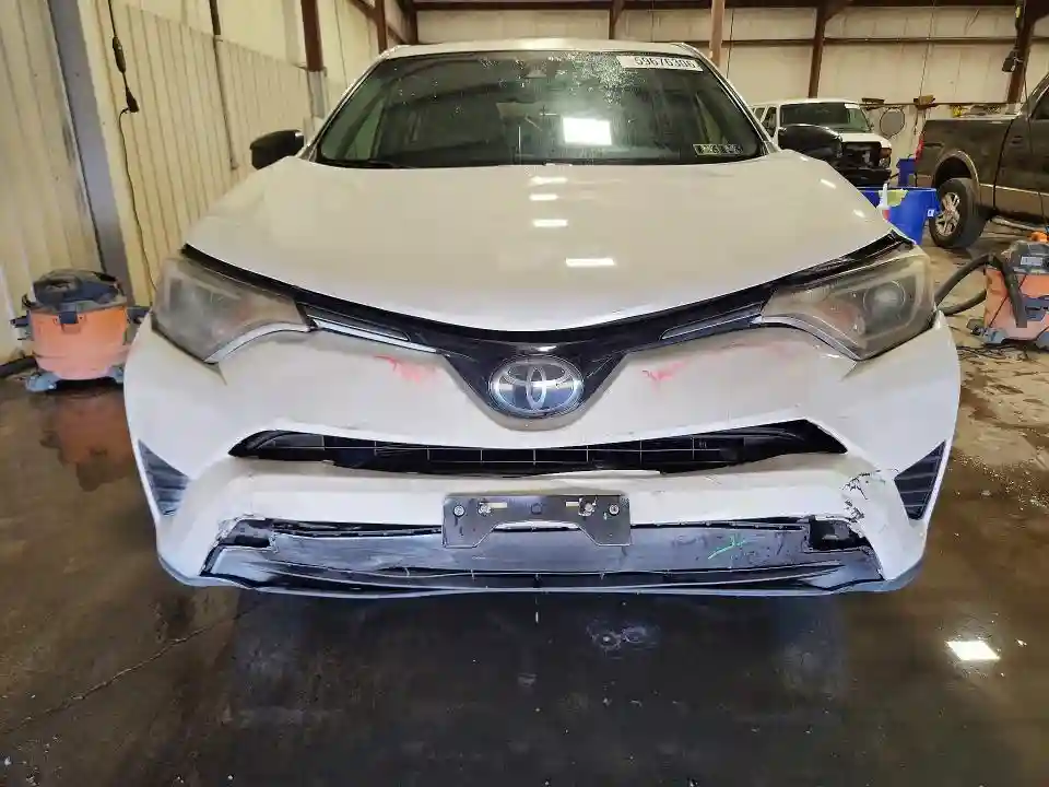 2T3BFREV2JW845543 2018 TOYOTA RAV4-4