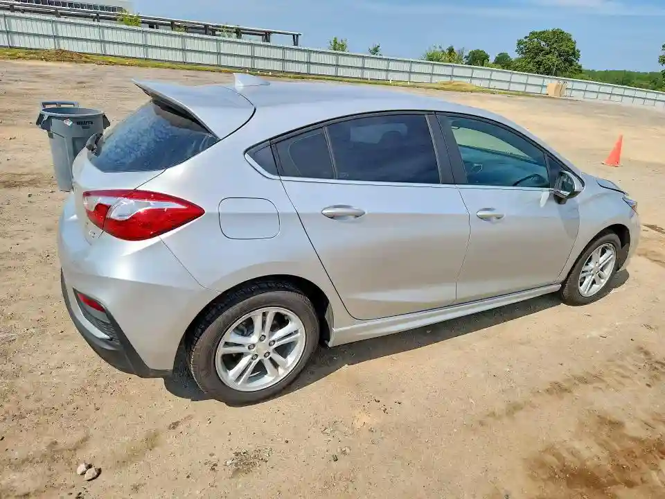 3G1BE6SM3JS649338 2018 CHEVROLET CRUZE-2
