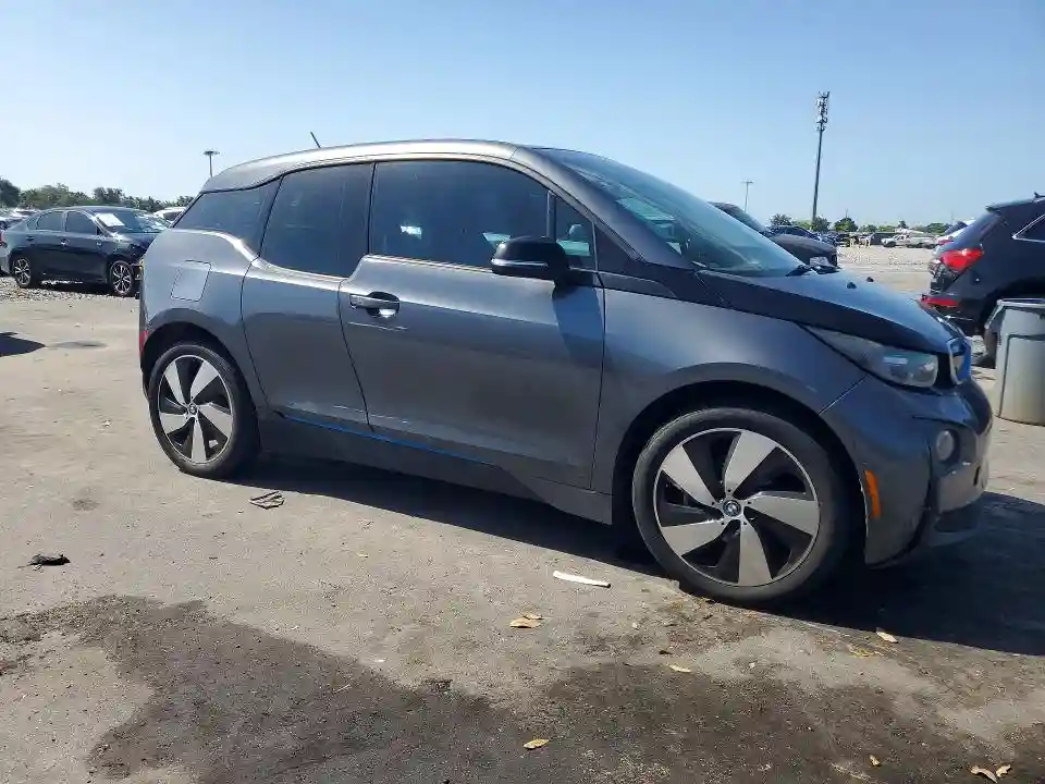 WBY1Z6C3XHV949569 2017 BMW I SERIES-3