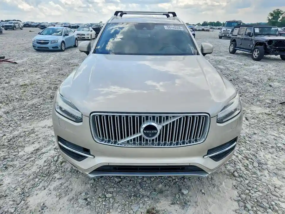 YV4BC0PL5H1121240 2017 VOLVO XC90-4