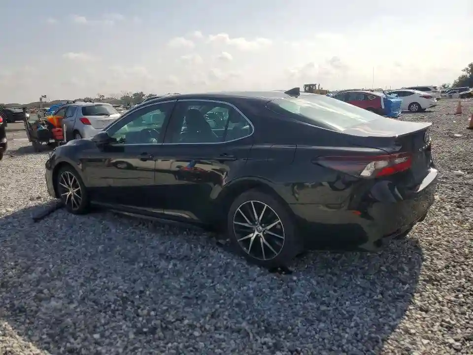 4T1G11AK5MU523929 2021 TOYOTA CAMRY-1