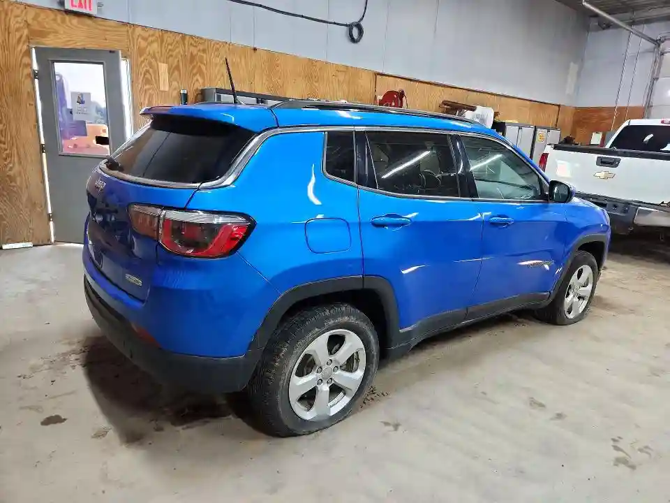 3C4NJDBBXJT454799 2018 JEEP COMPASS-2