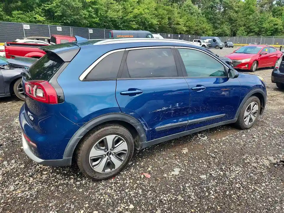 KNDCB3LC2K5217053 2019 KIA NIRO-2