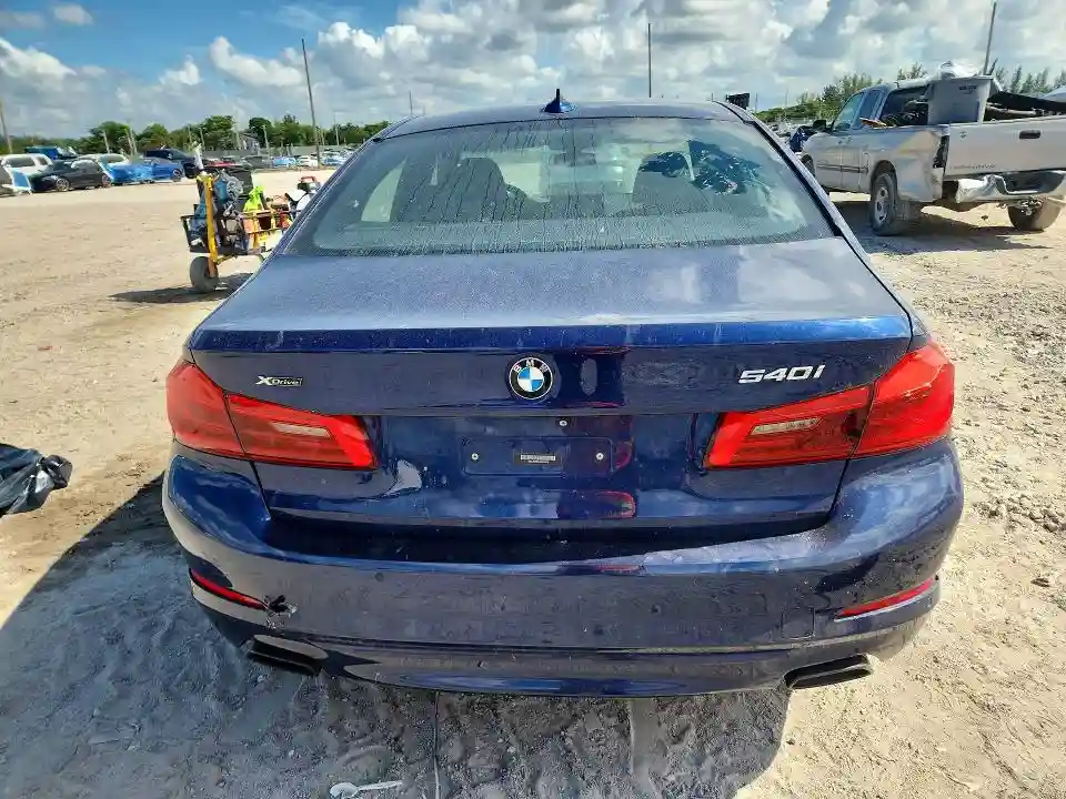 WBAJE7C55JG891379 2018 BMW 5 SERIES-5