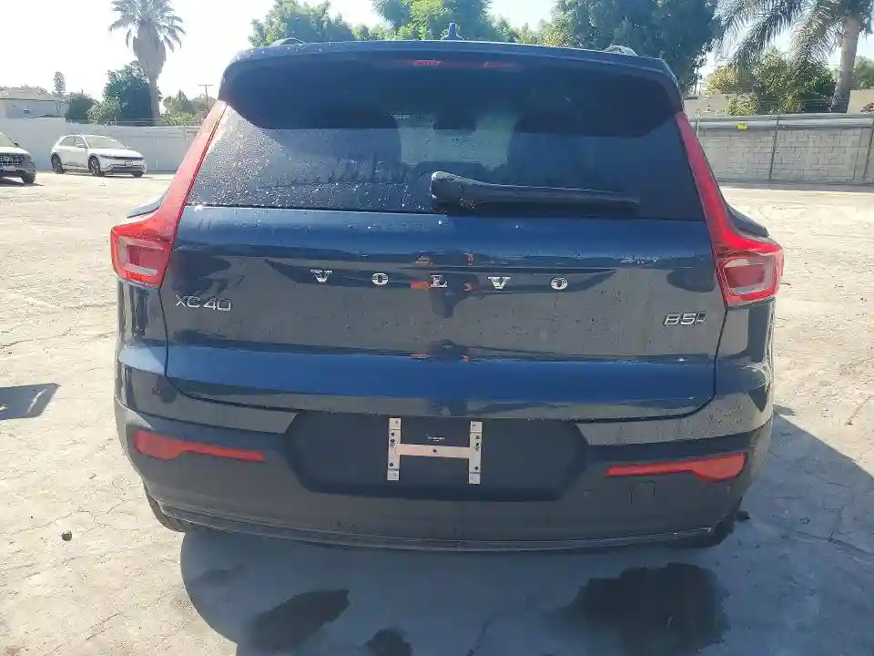 YV4L12UC6T2788573 2026 VOLVO XC40 PLUS-5