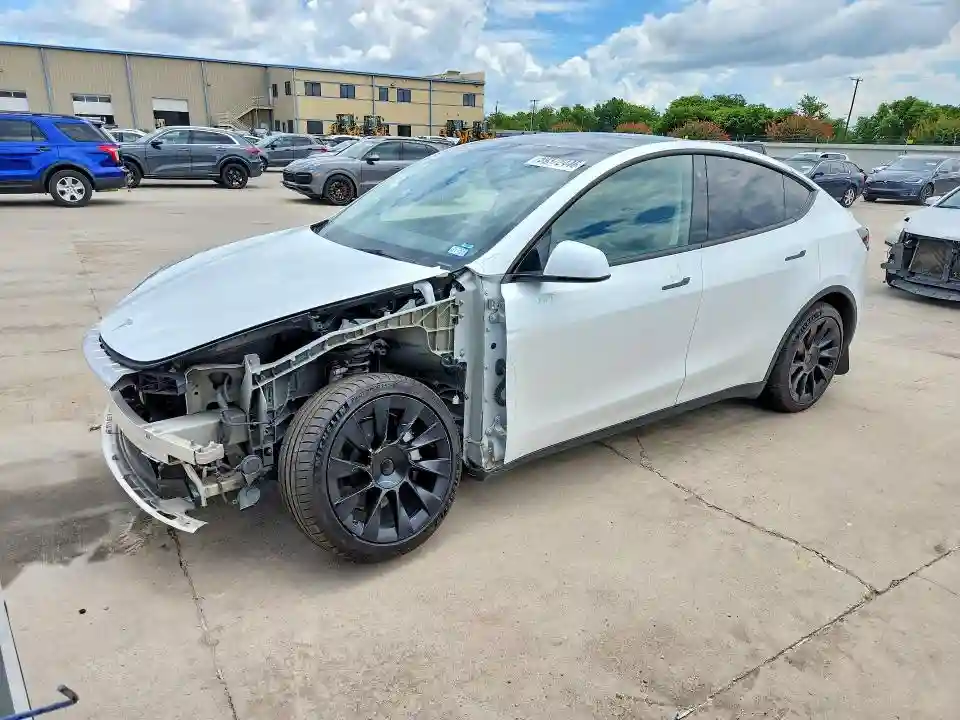 7SAYGDEE3PA069934 2023 TESLA MODEL Y-0