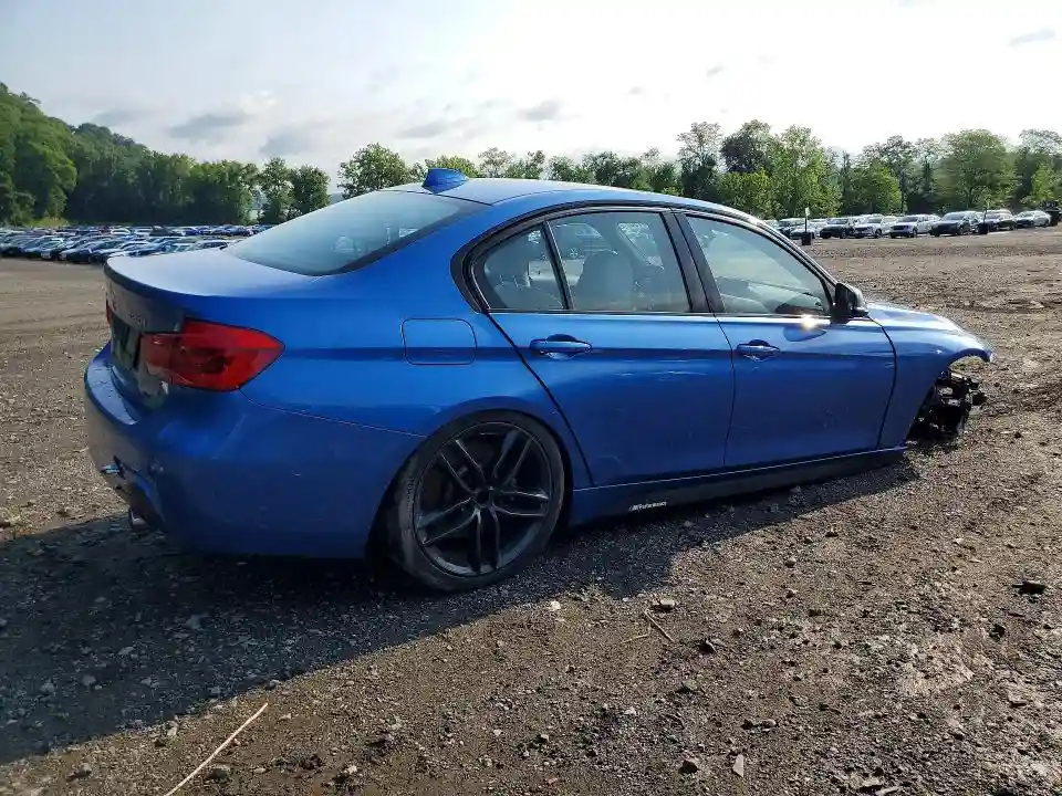 WBA8B7G50GNT70740 2016 BMW 3 SERIES-2