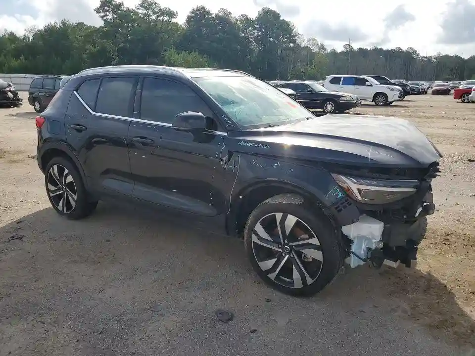 YV4L12UE2S2486066 2025 VOLVO XC40 PLUS-3