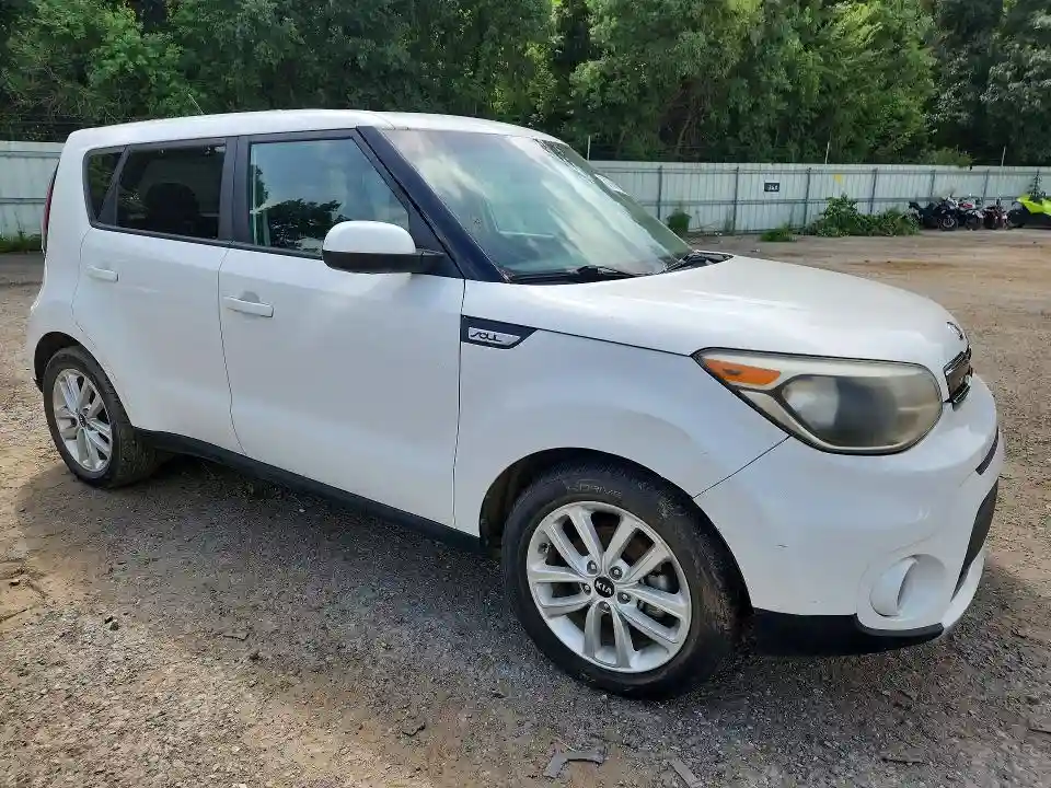 KNDJP3A58J7904120 2018 KIA SOUL-3