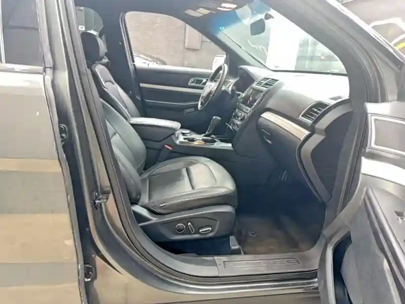1FM5K8D88HGA45670 2017 FORD EXPLORER-4