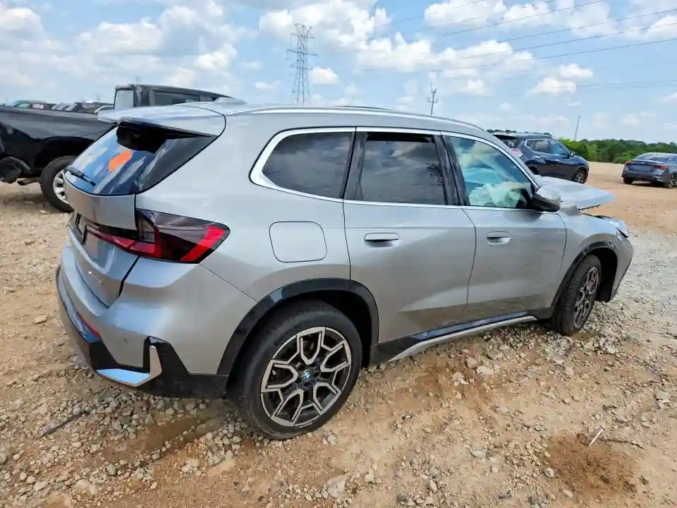 WBX73EF01S5034287 2025 BMW X1-2