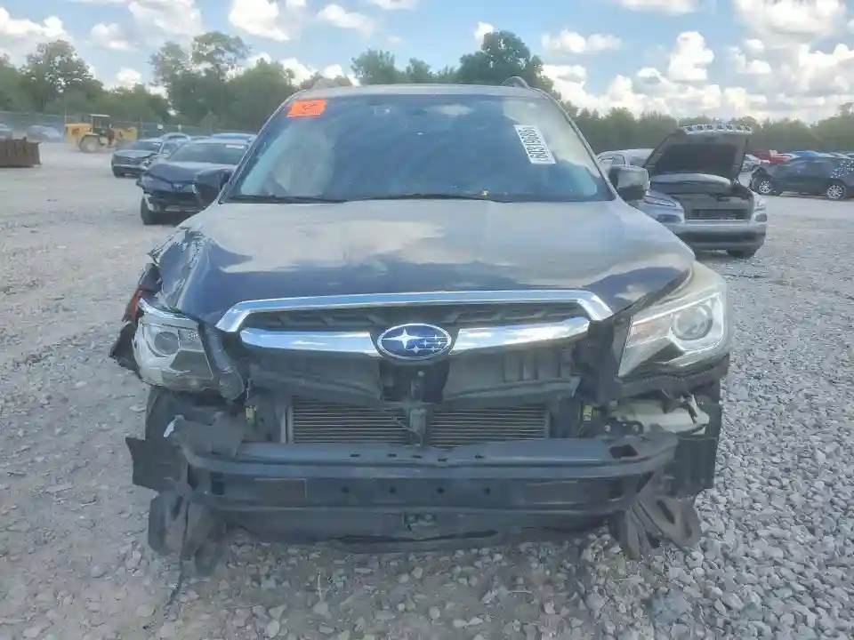 JF2SJAWC3HH425885 2017 SUBARU FORESTER-4