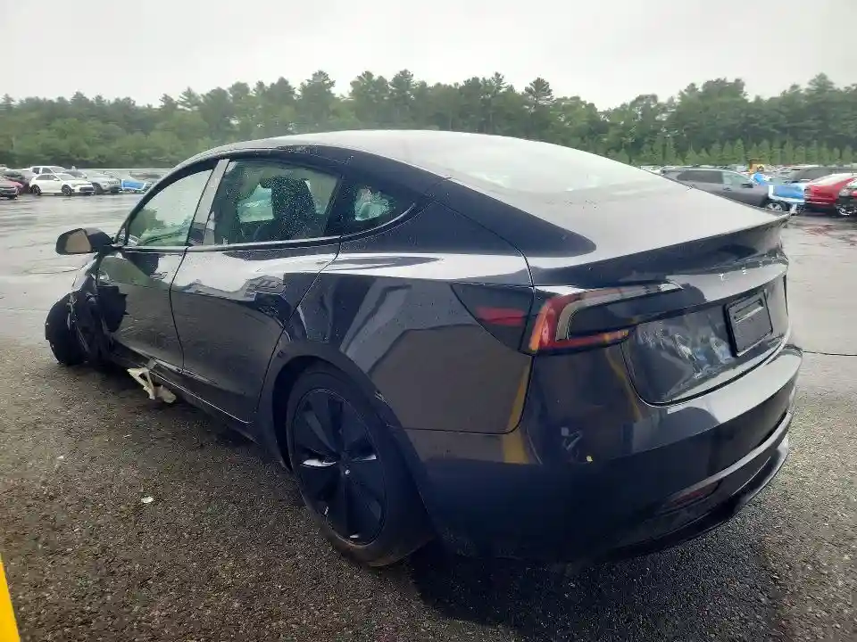 5YJ3E1EA8RF771553 2024 TESLA MODEL 3-1