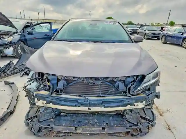 4T1B11HK4JU136123 2018 TOYOTA CAMRY-4