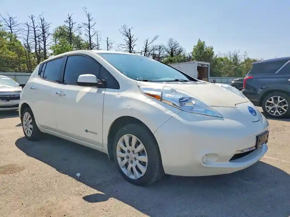 1N4BZ0CP3HC307833 2017 NISSAN LEF-3