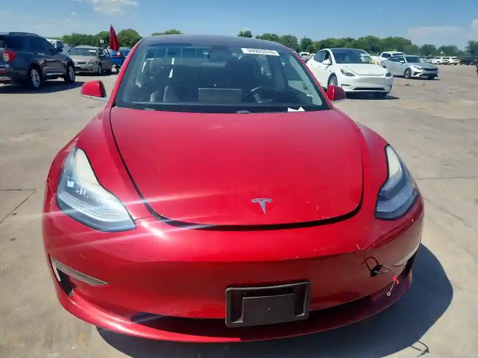 5YJ3E1EA4JF102961 2018 TESLA MODEL 3-4
