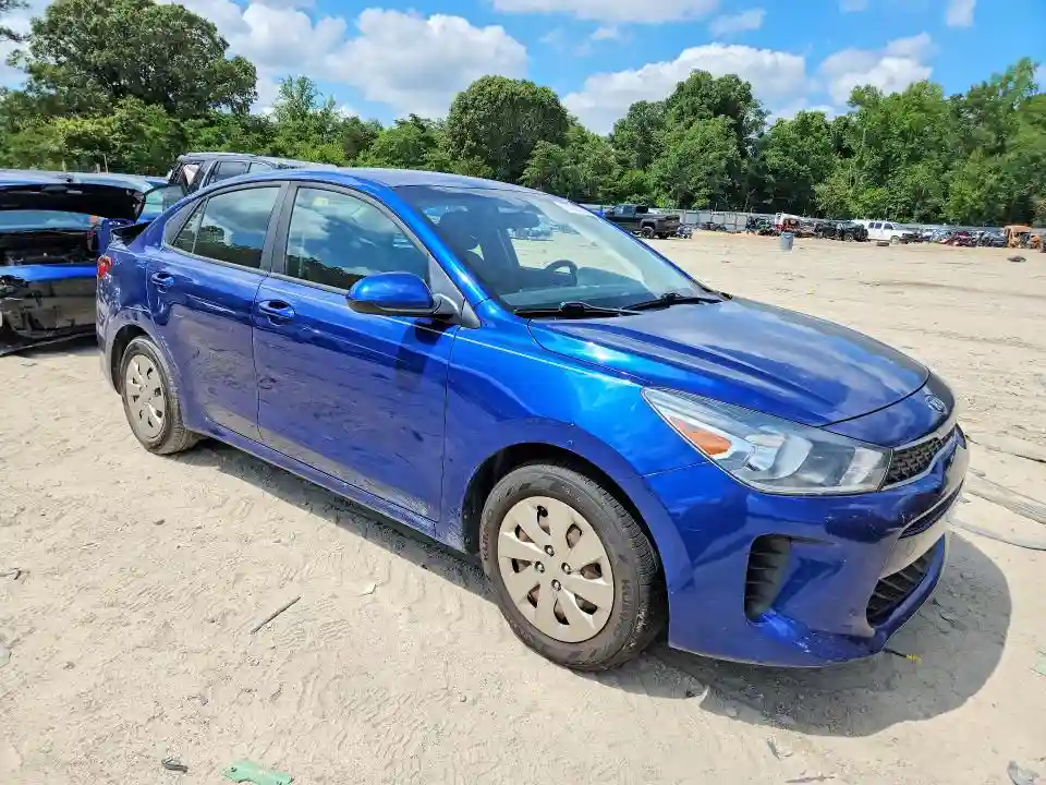 3KPA24AB0JE065154 2018 KIA RIO-3