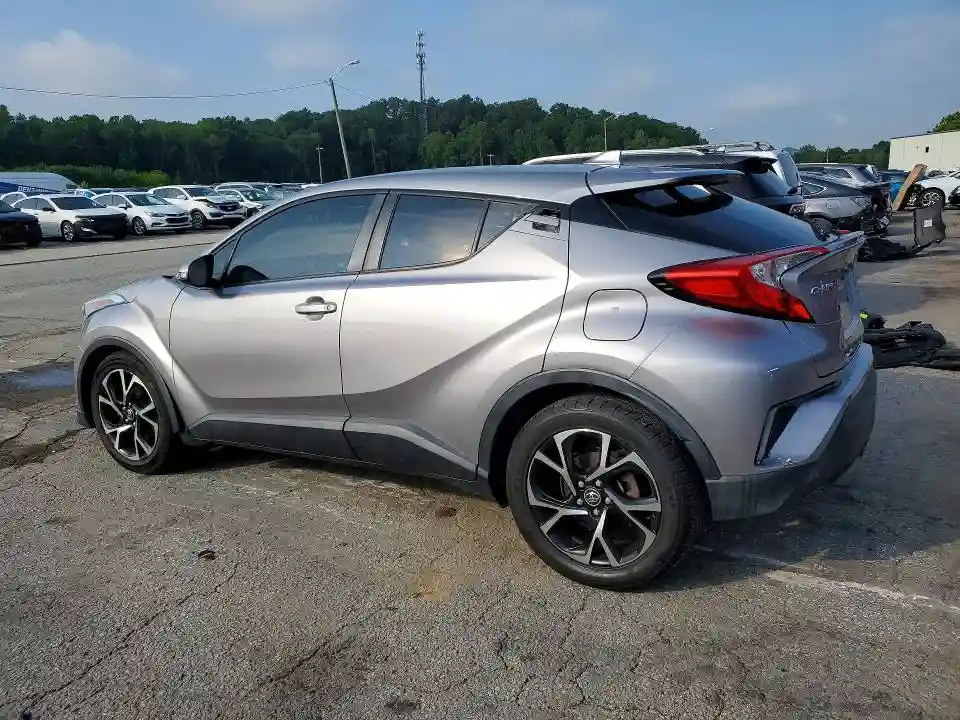 NMTKHMBX9JR056647 2018 TOYOTA C-HR-1