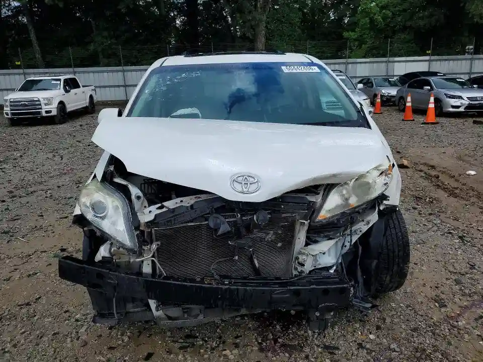 5TDYK3DC2GS757394 2016 TOYOTA SIENNA-4