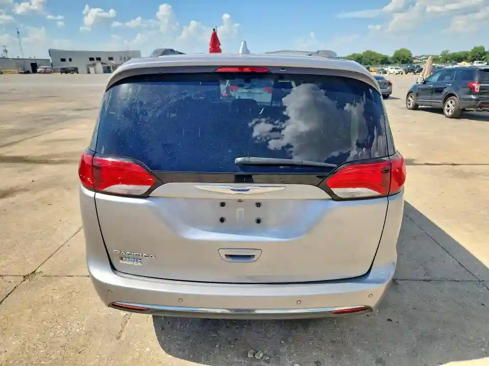 2C4RC1BG3JR219038 2018 CHRYSLER PACIFICA-5