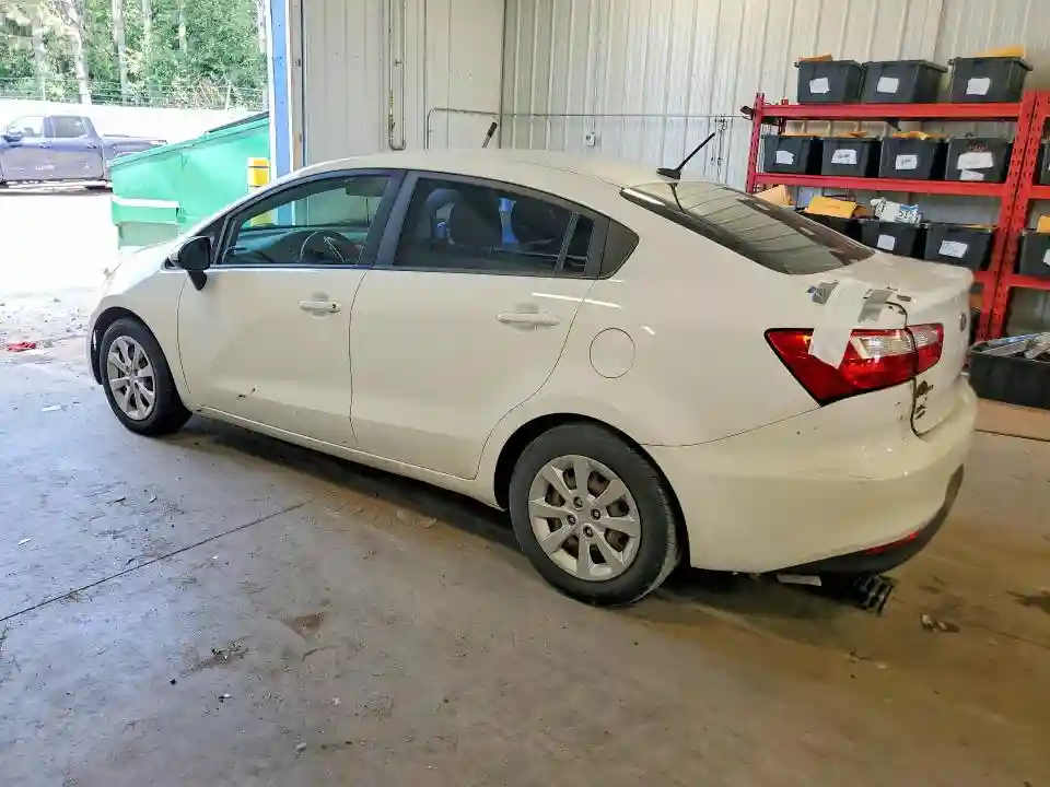 KNADM4A38H6025661 2015 KIA RIO-1