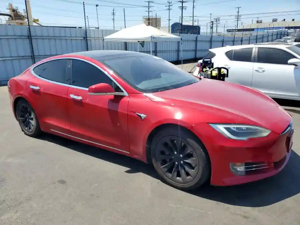 5YJSA1E27JF281321 2018 TESLA MODEL S-3