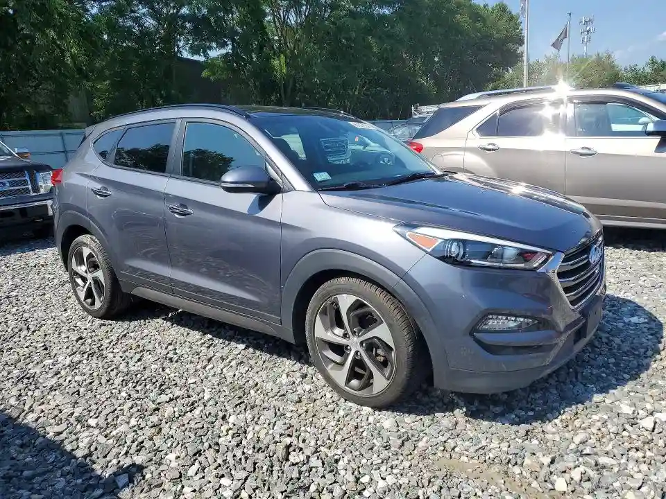 KM8J3CA20GU239558 2016 HYUNDAI TUCSON-3