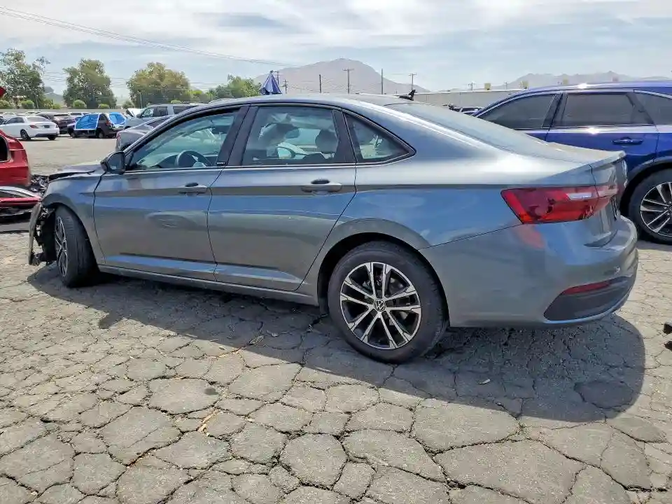 3VWBX7BU9SM074236 2025 VOLKSWAGEN JETTA-1
