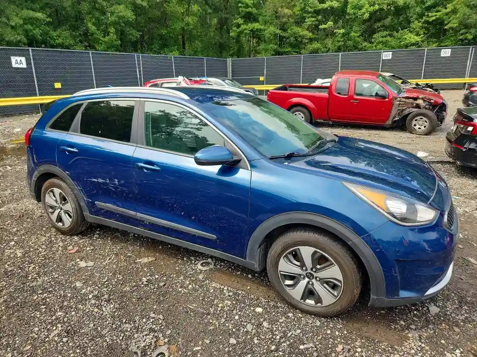 KNDCB3LC2K5217053 2019 KIA NIRO-3