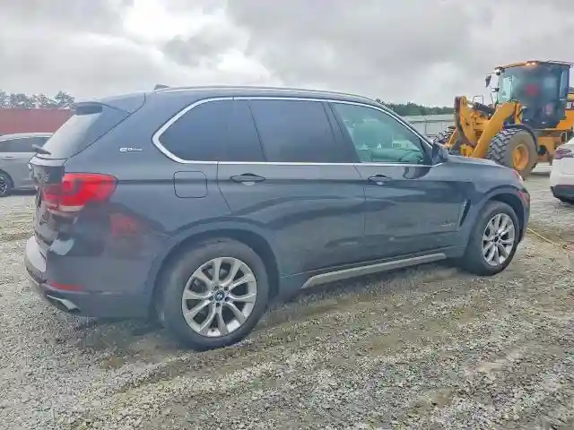 5UXKT0C5XJ0W00757 2018 BMW X5-2