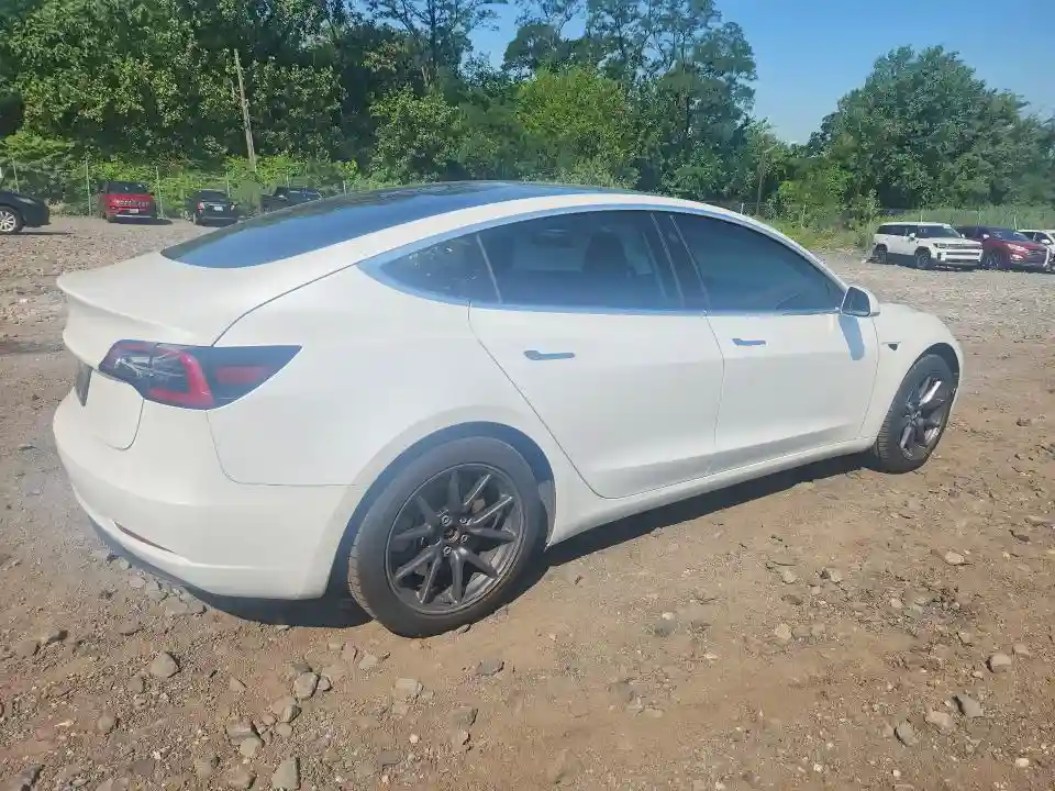 5YJ3E1EB3KF493515 2019 TESLA MODEL 3-2