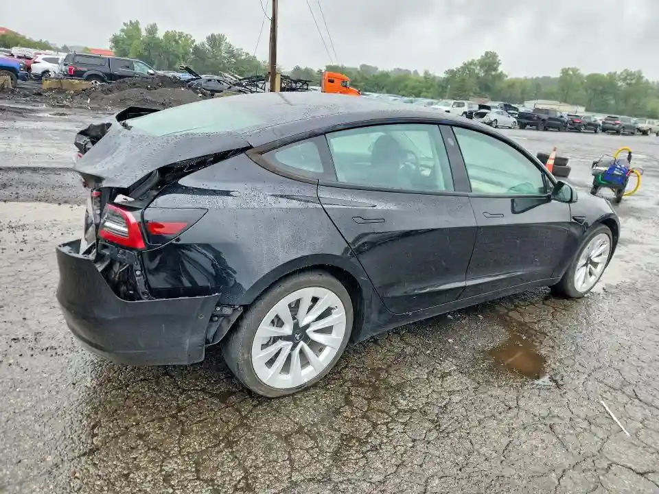 5YJ3E1EA9NF190718 2022 TESLA MODEL 3-2