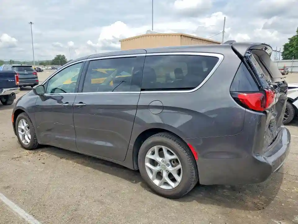 2C4RC1FG9JR122985 2018 CHRYSLER PACIFICA-1