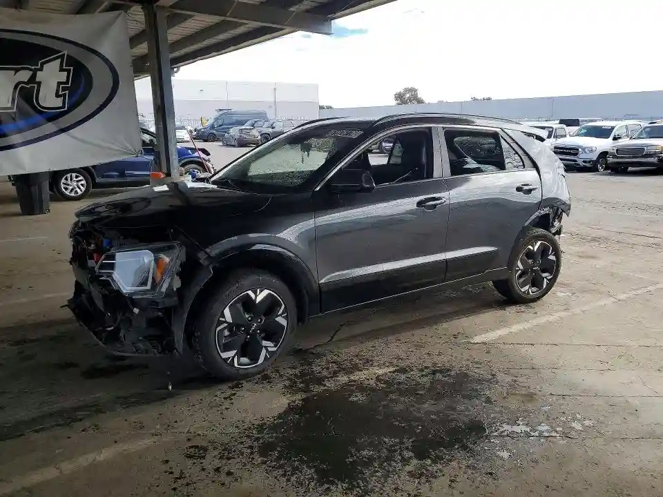 KNDCR3L17P5037231 2023 KIA NIRO-0