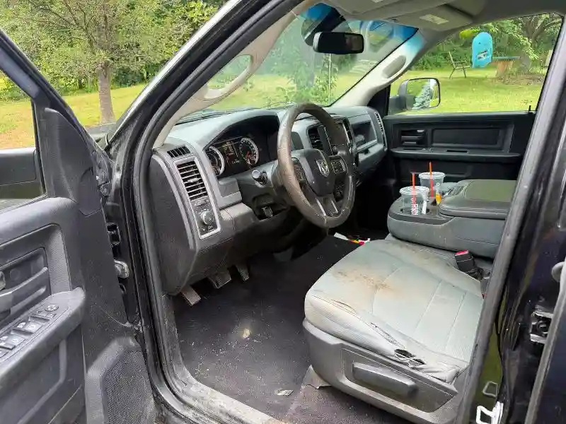 1C6RR7FG8KS504515 2019 RAM 1500-4