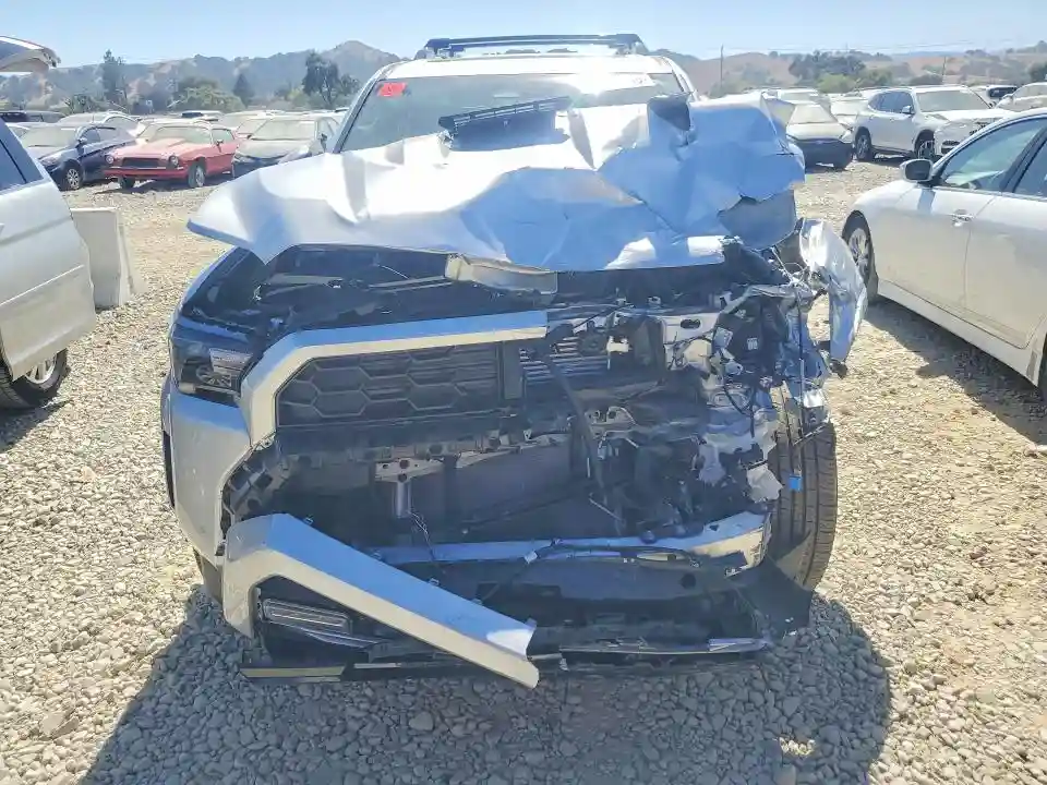 JTEVA5BR0S5071275 2025 TOYOTA 4RUNNER-4