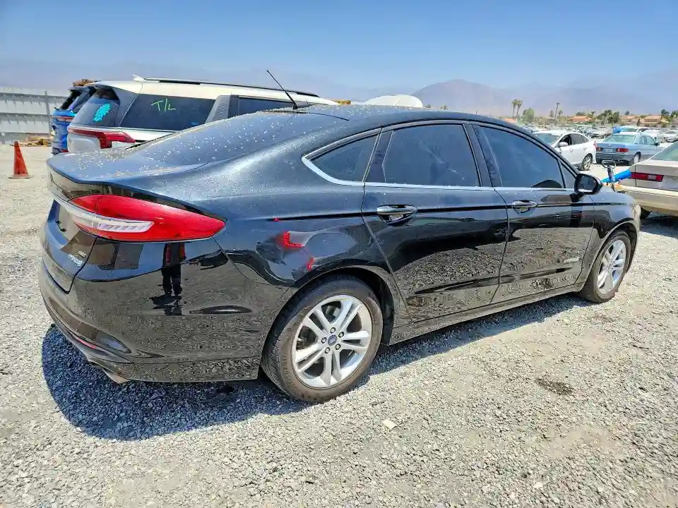 3FA6P0LU7JR260648 2018 FORD FUSION-2