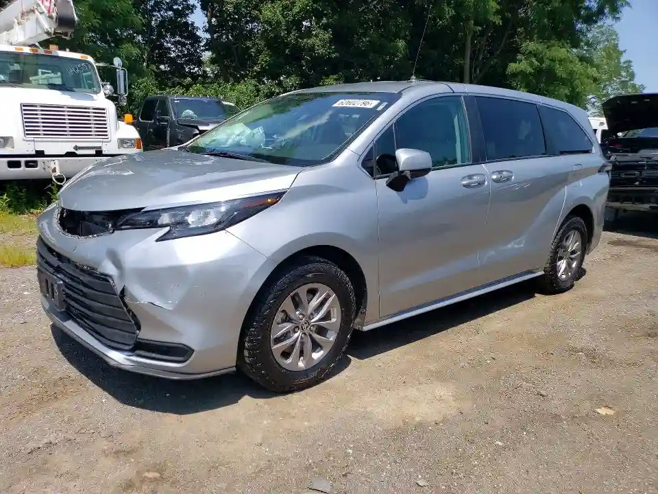 5TDKSKFC3RS140540 2024 TOYOTA SIENNA-0