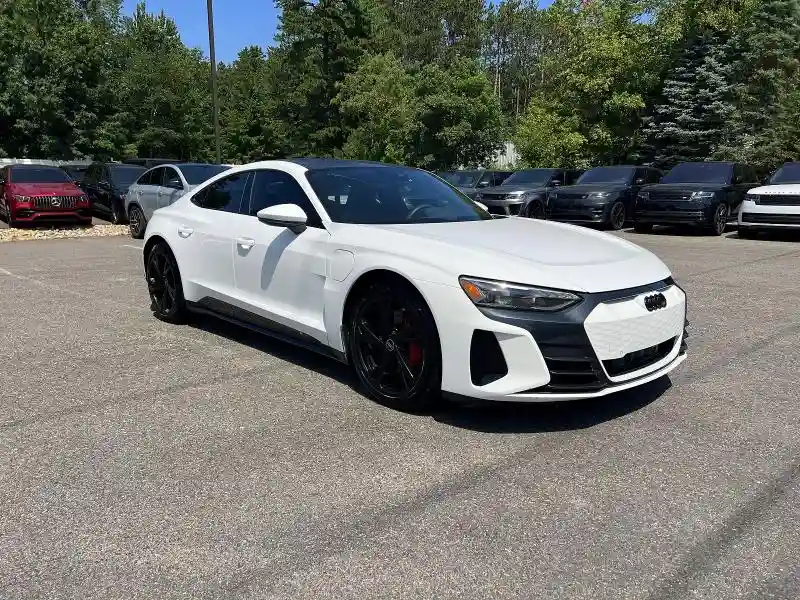 WAUFJBFW2N7006120 2022 AUDI E-TRON GT-0